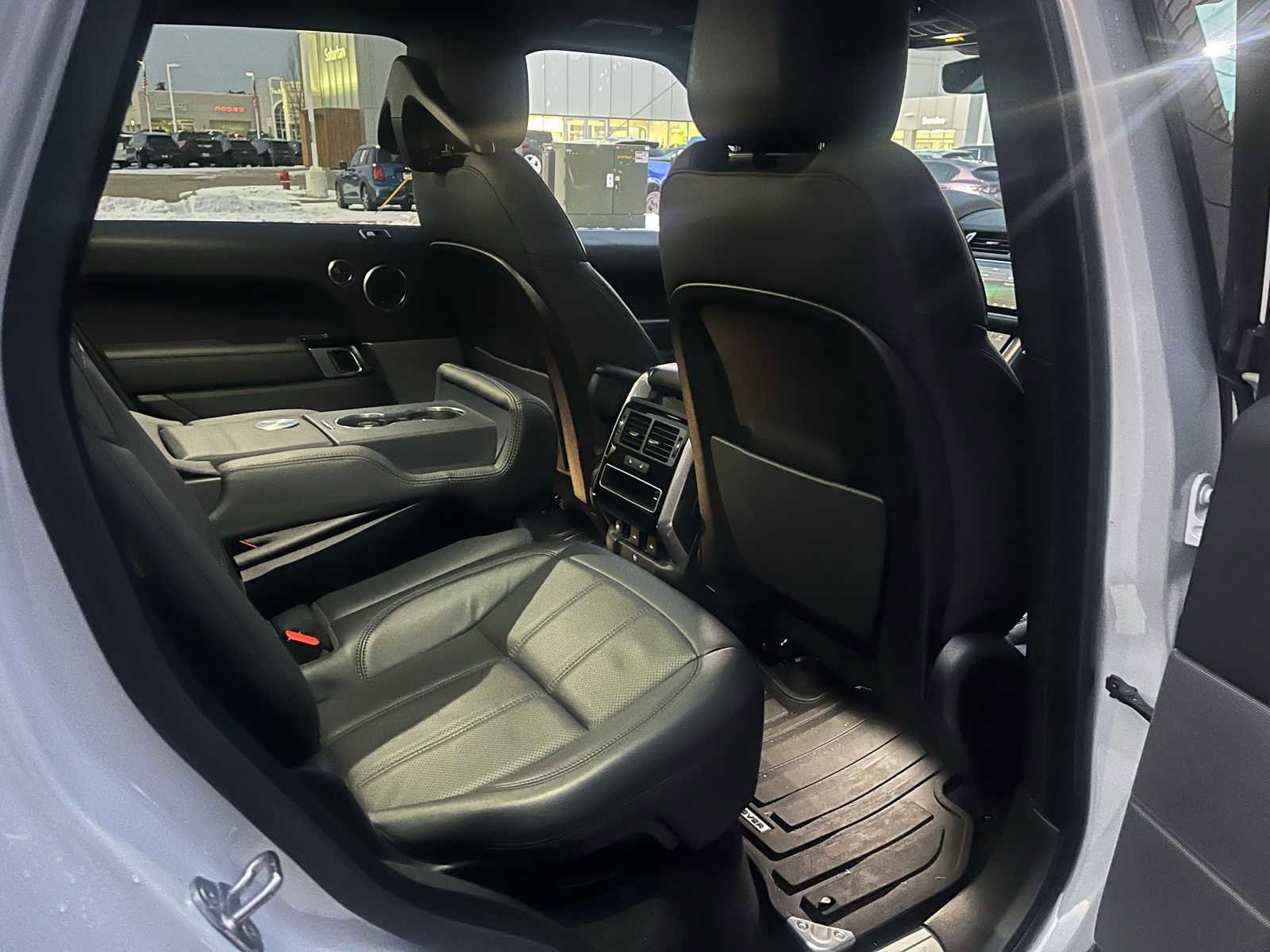 Used 2019 Land Rover Range Rover Sport HSE image 16