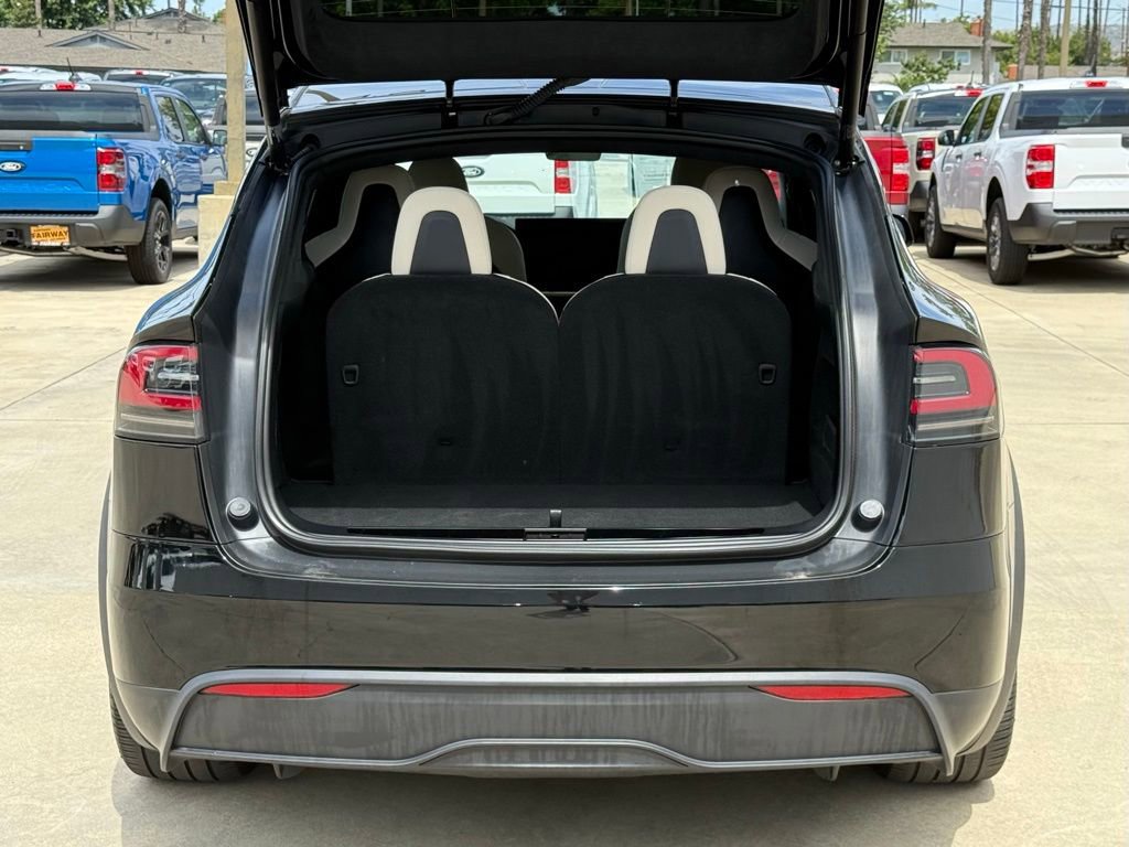Used 2023 Tesla Model X Plaid image 15