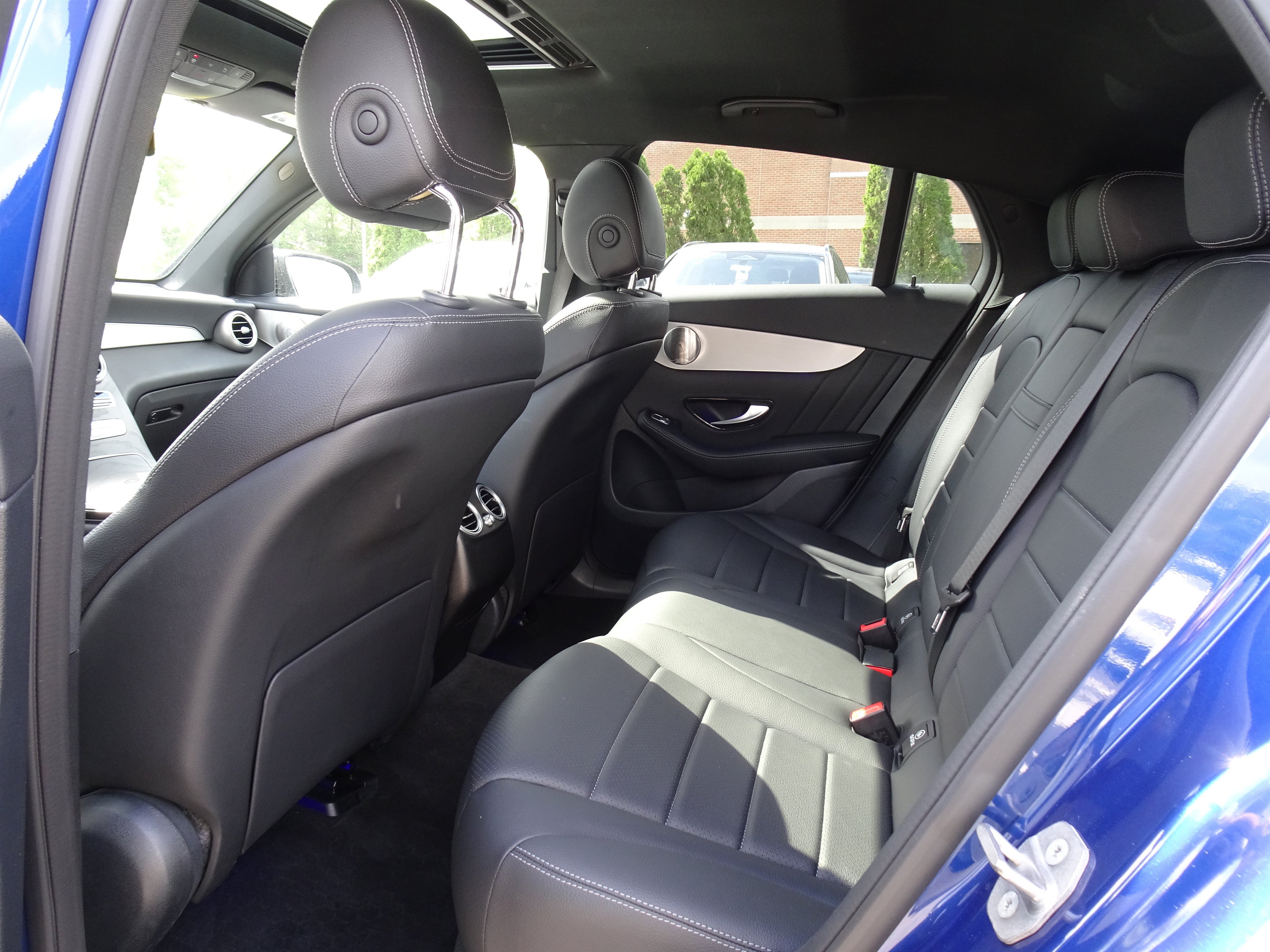 Used 2021 Mercedes-Benz GLC 300 4MATIC Coupe image 13