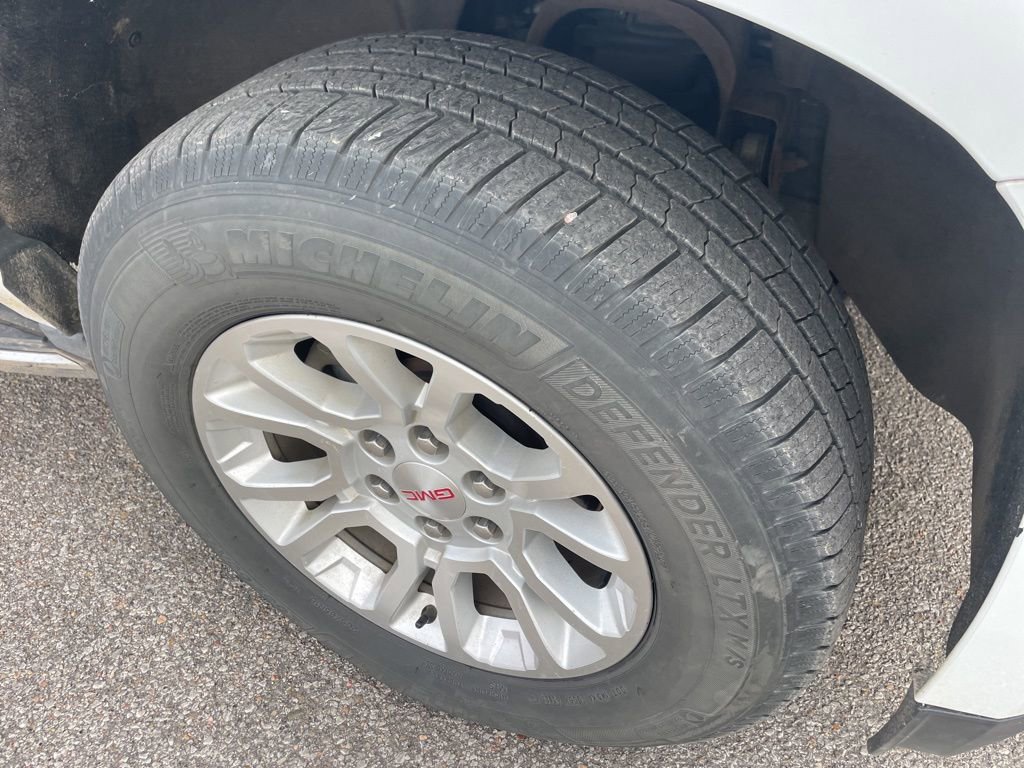 Used 2016 GMC Yukon SLT image 8