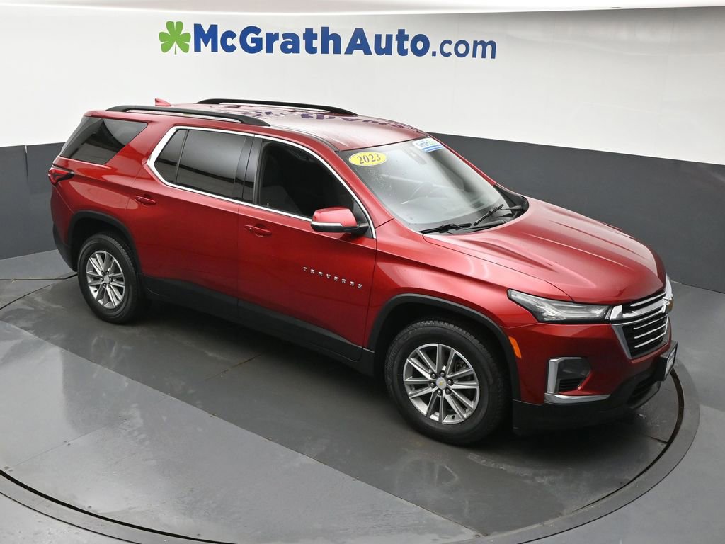 Used 2023 Chevrolet Traverse LT AWD/4WD image 3