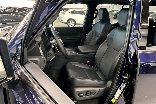 New 2025 Lexus GX 550 image 9