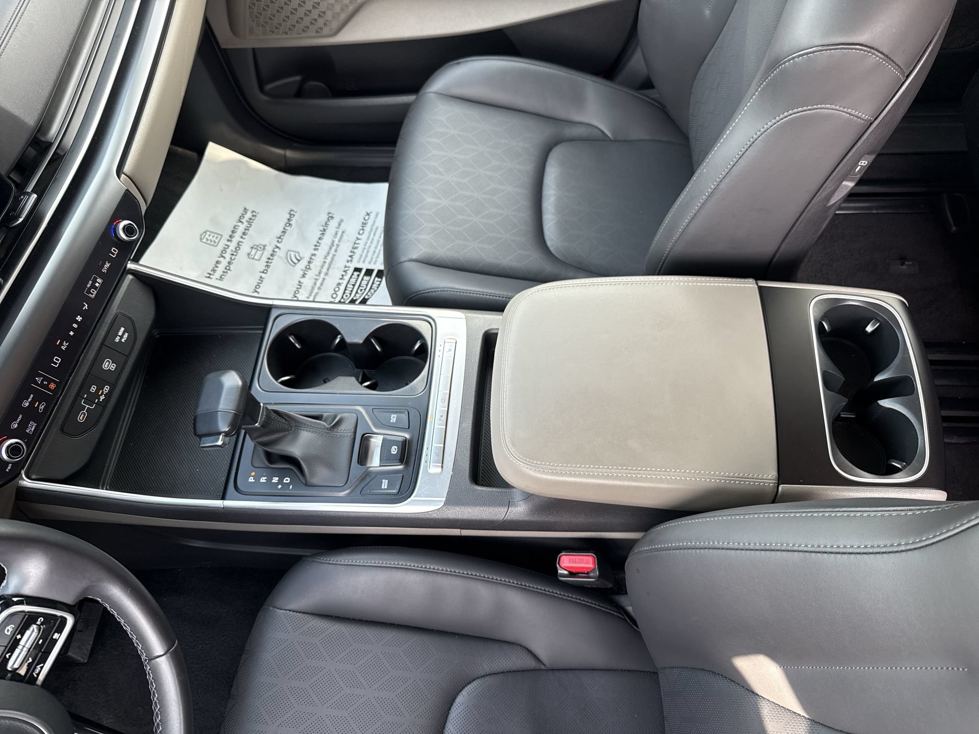 Used 2026 Kia Carnival FWD image 22