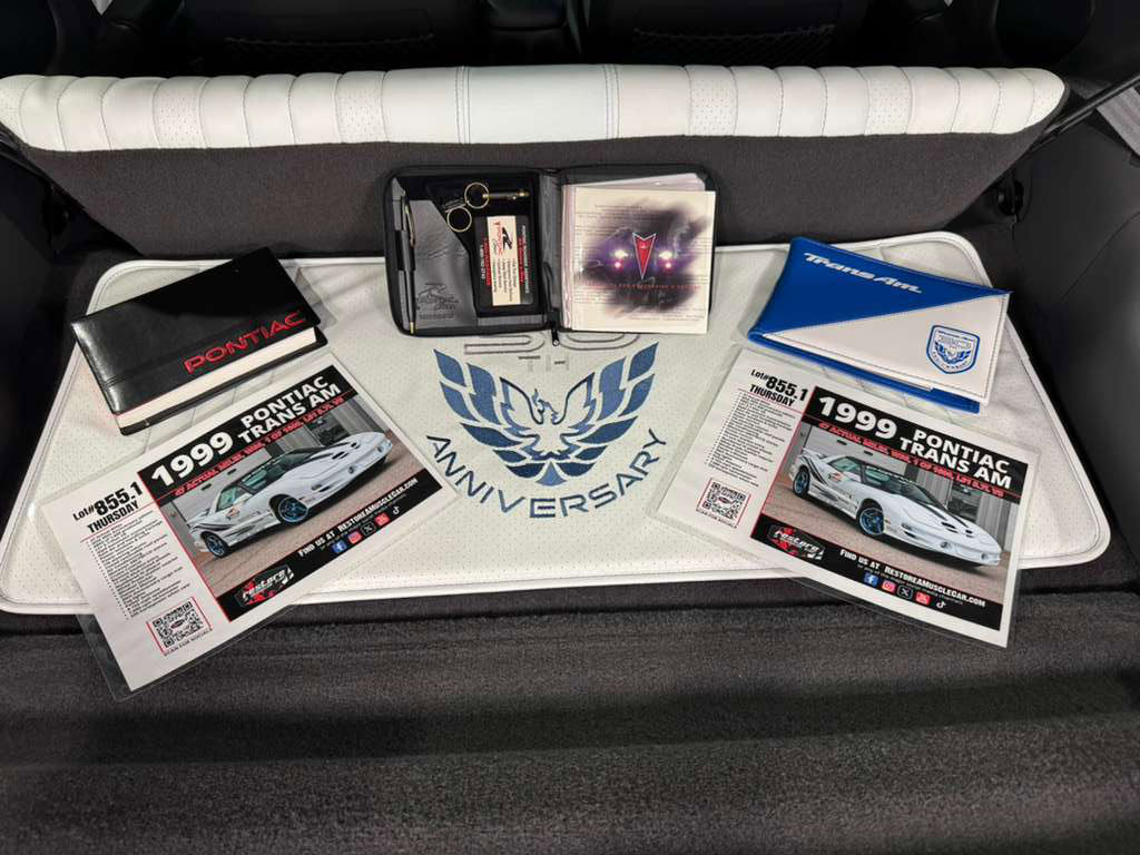 Used 1999 Pontiac Firebird Formula image 40