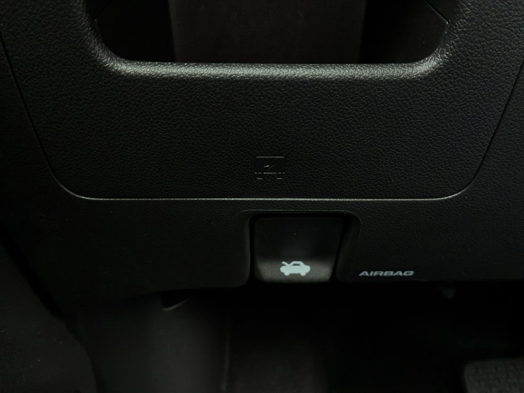 Used 2023 Chevrolet TrailBlazer LT FWD image 24