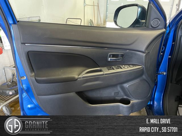 Used 2017 Mitsubishi Outlander Sport ES AWD/4WD image 10