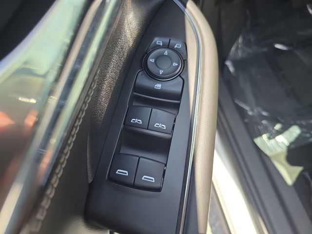 Certified 2022 Buick Envision Preferred FWD image 16
