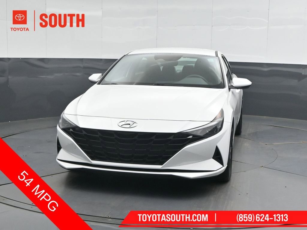 Used 2023 Hyundai Elantra Blue image 6