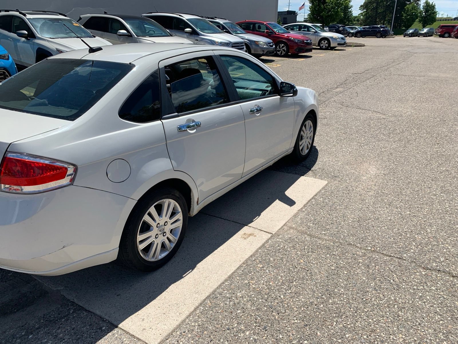 Used 2010 Ford Focus SEL FWD image 5