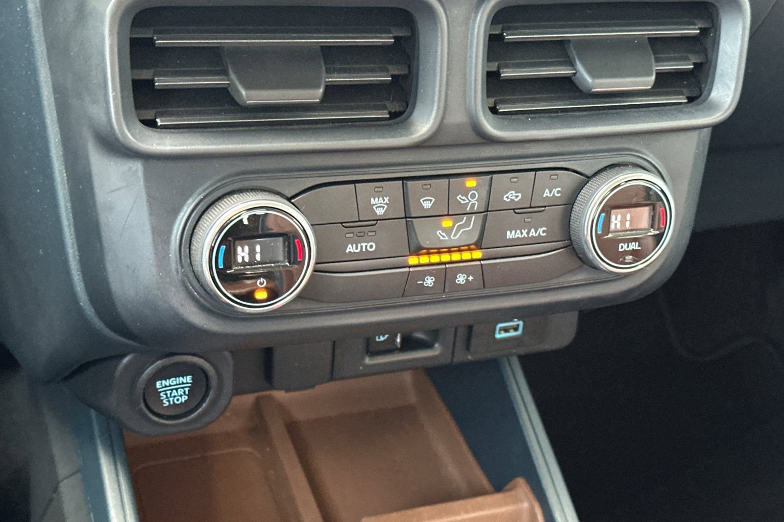 Used 2022 Ford Maverick Lariat w/ Equipment Group 500A Standard AWD/4WD image 19