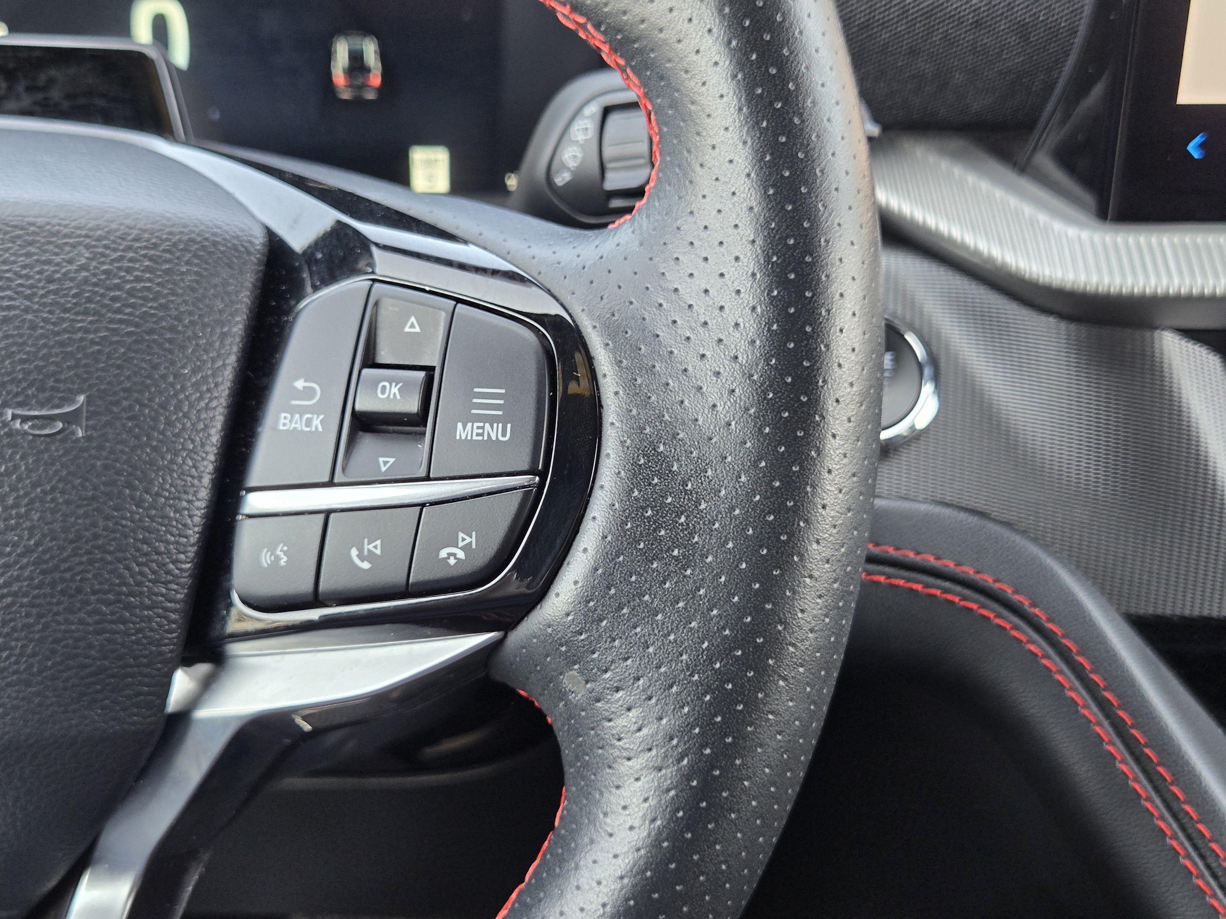 Used 2025 Ford Explorer ST-Line AWD/4WD image 26