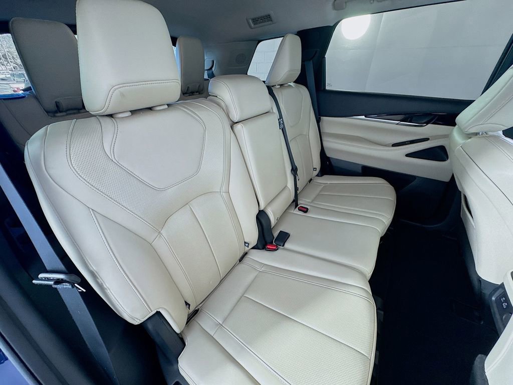 Used 2024 INFINITI QX60 Pure image 28