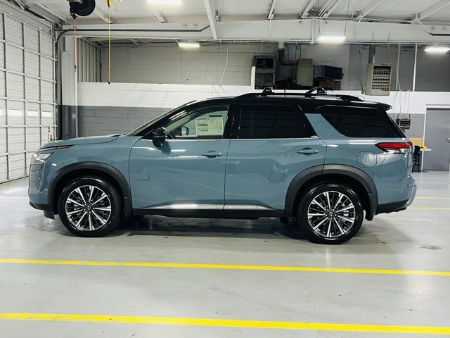 New 2026 Nissan Pathfinder Platinum image 17