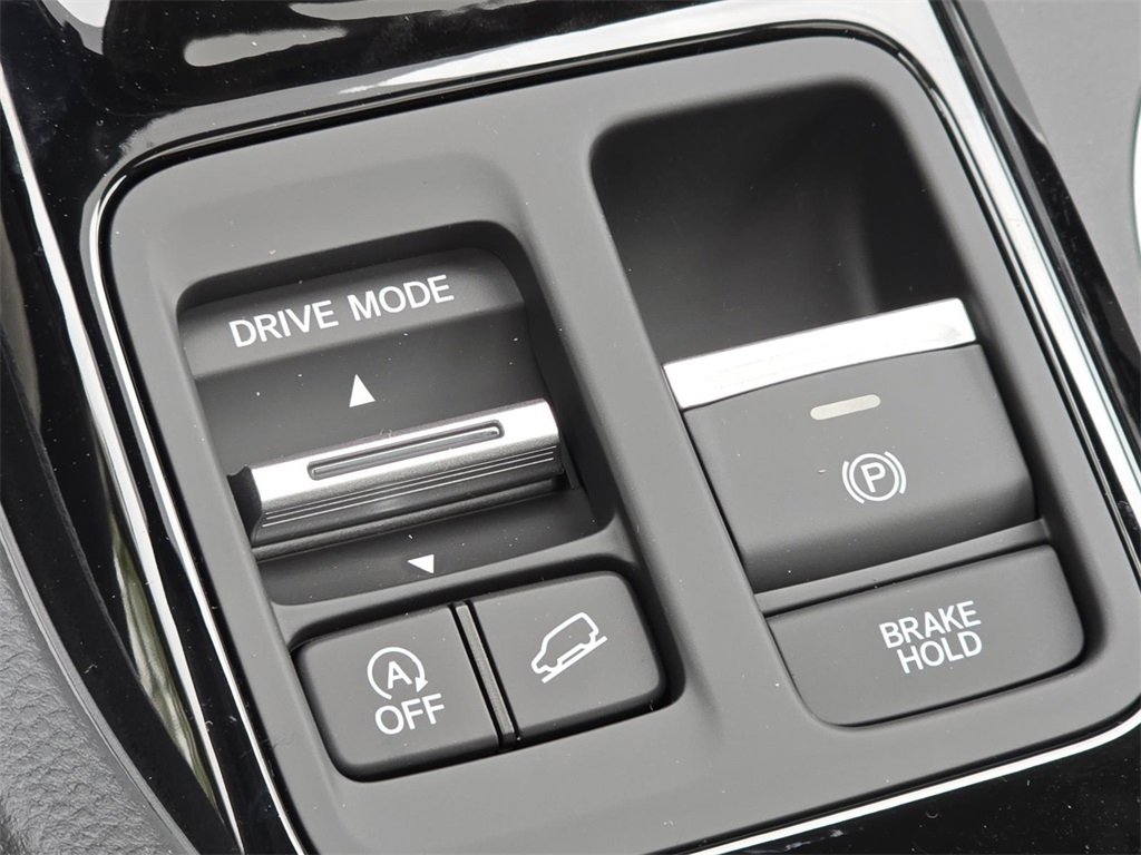 New 2025 Honda Pilot Touring image 9