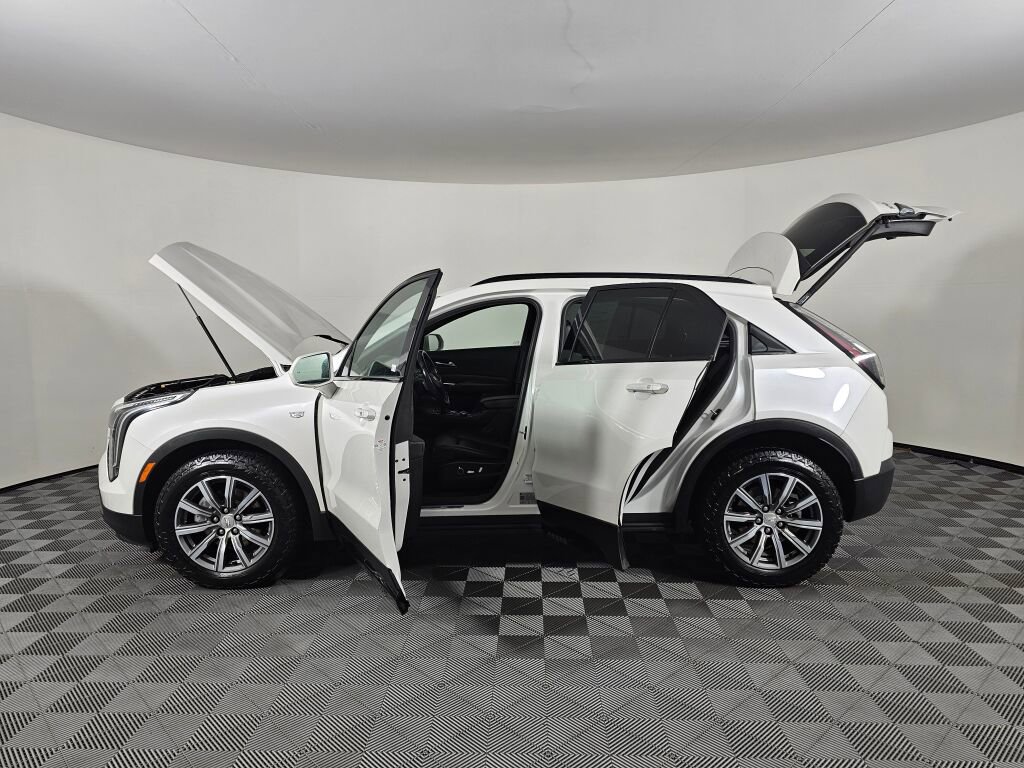 Used 2020 Cadillac XT4 Sport w/ Cold Weather Package image 16