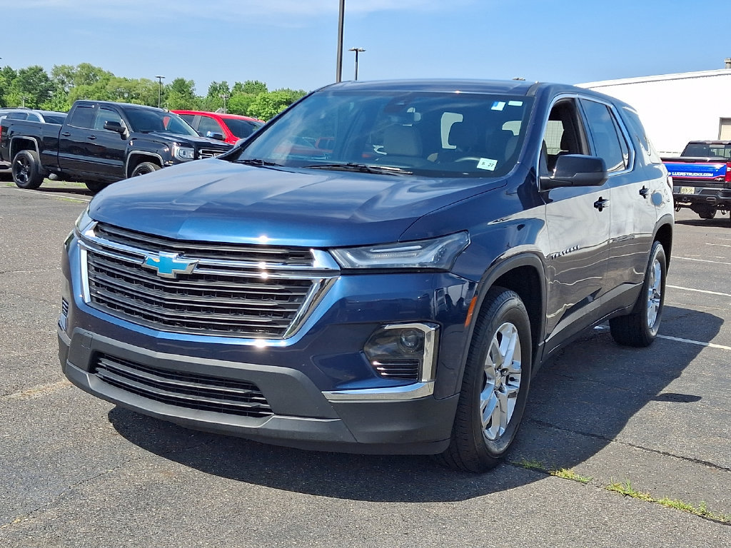 Used 2022 Chevrolet Traverse LS FWD image 5