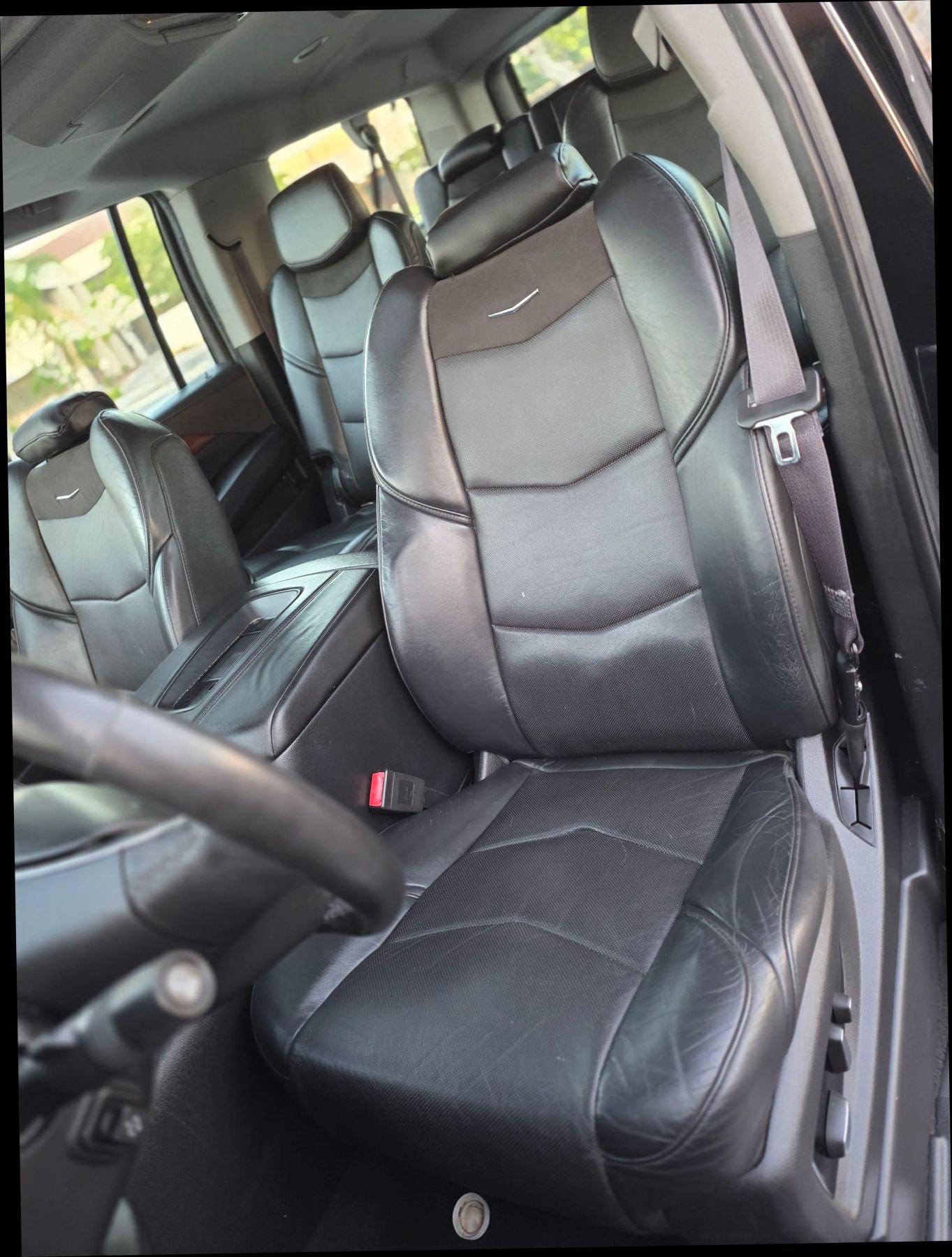 Used 2015 Cadillac Escalade ESV Luxury AWD/4WD image 21