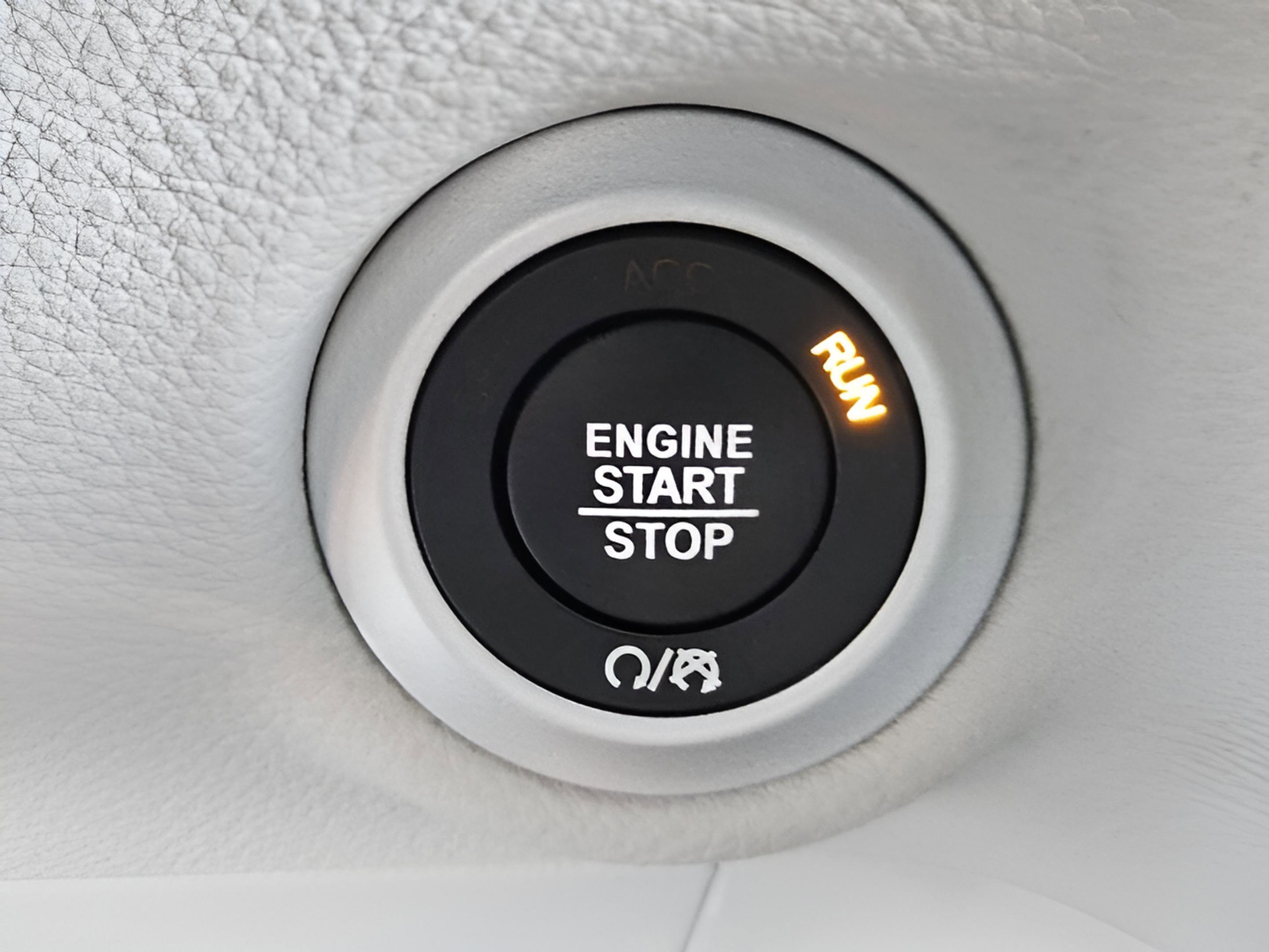 Used 2023 Chrysler Pacifica Touring-L image 24