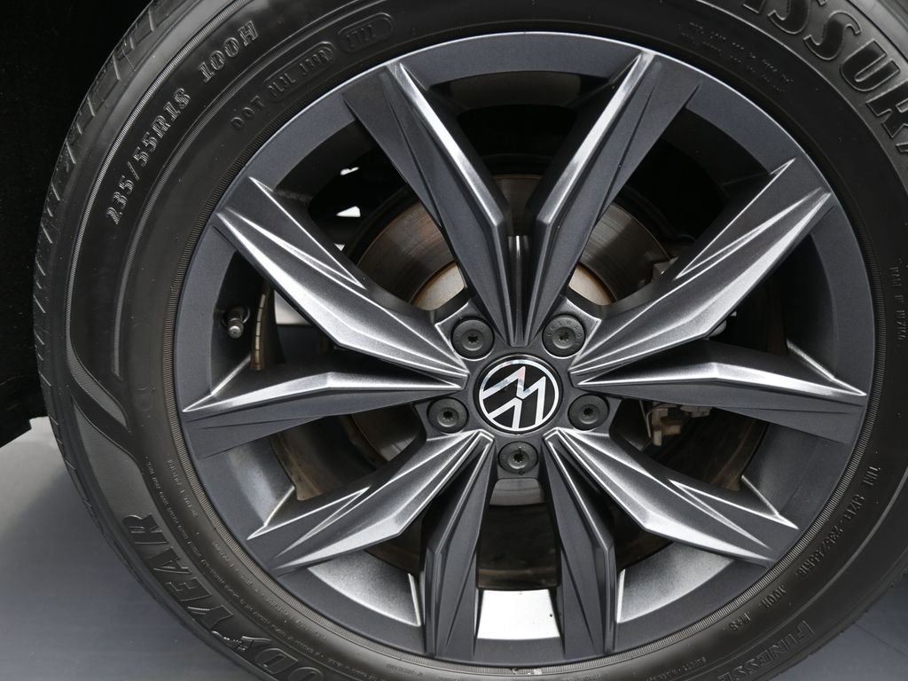 Used 2022 Volkswagen Tiguan SE image 42