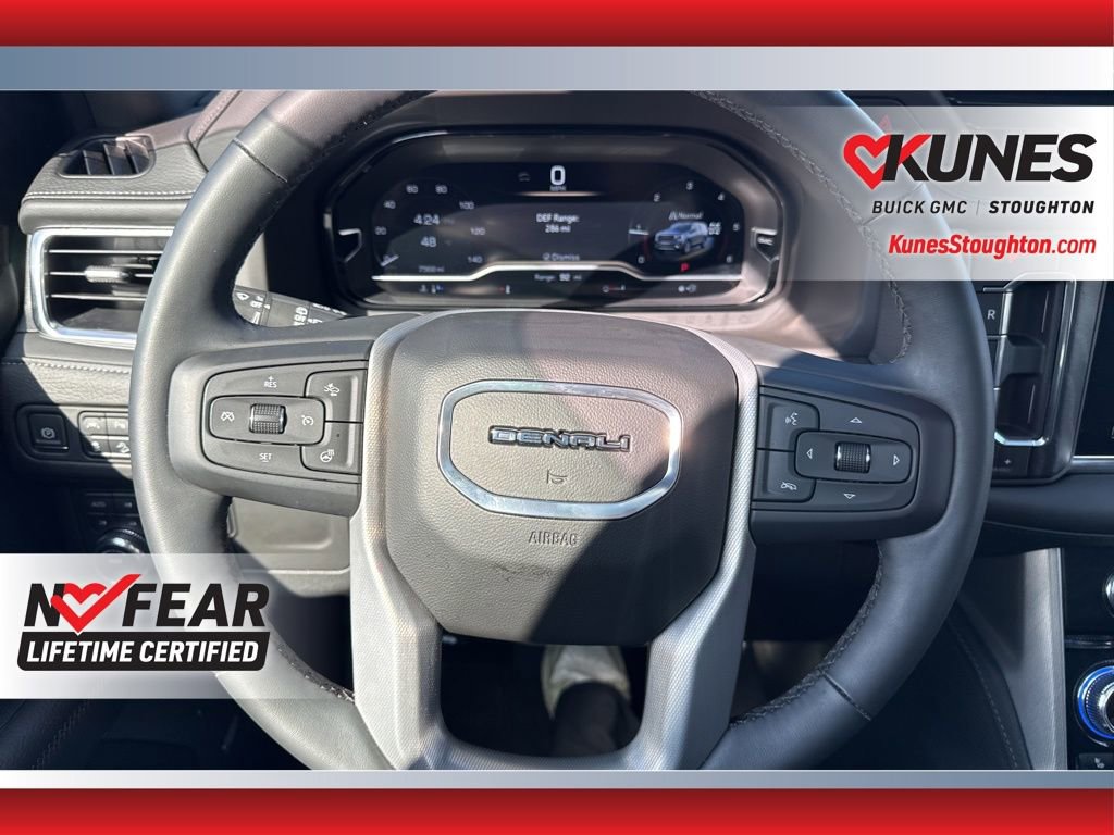 Used 2023 GMC Yukon XL Denali image 29