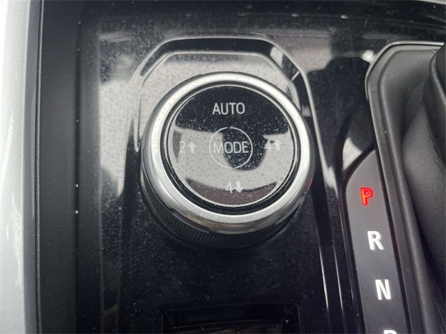 Used 2024 Chevrolet Colorado Trail Boss w/ Technology Package image 18