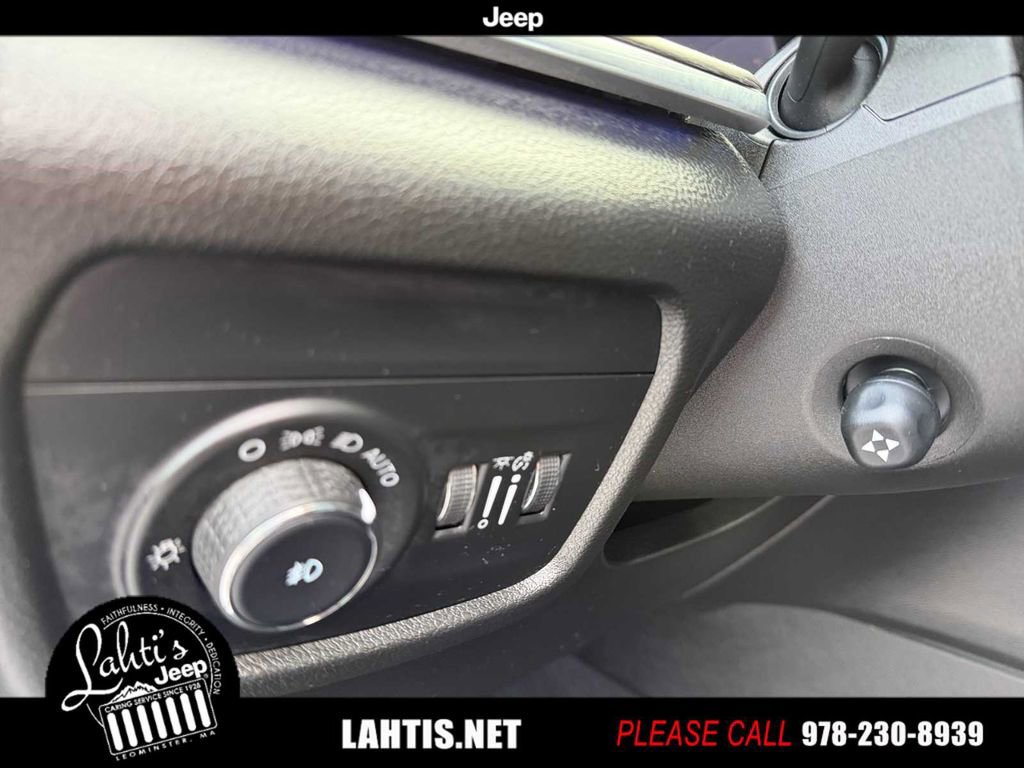 Certified 2023 Jeep Grand Cherokee Overland w/ Adv Protech Group III image 34