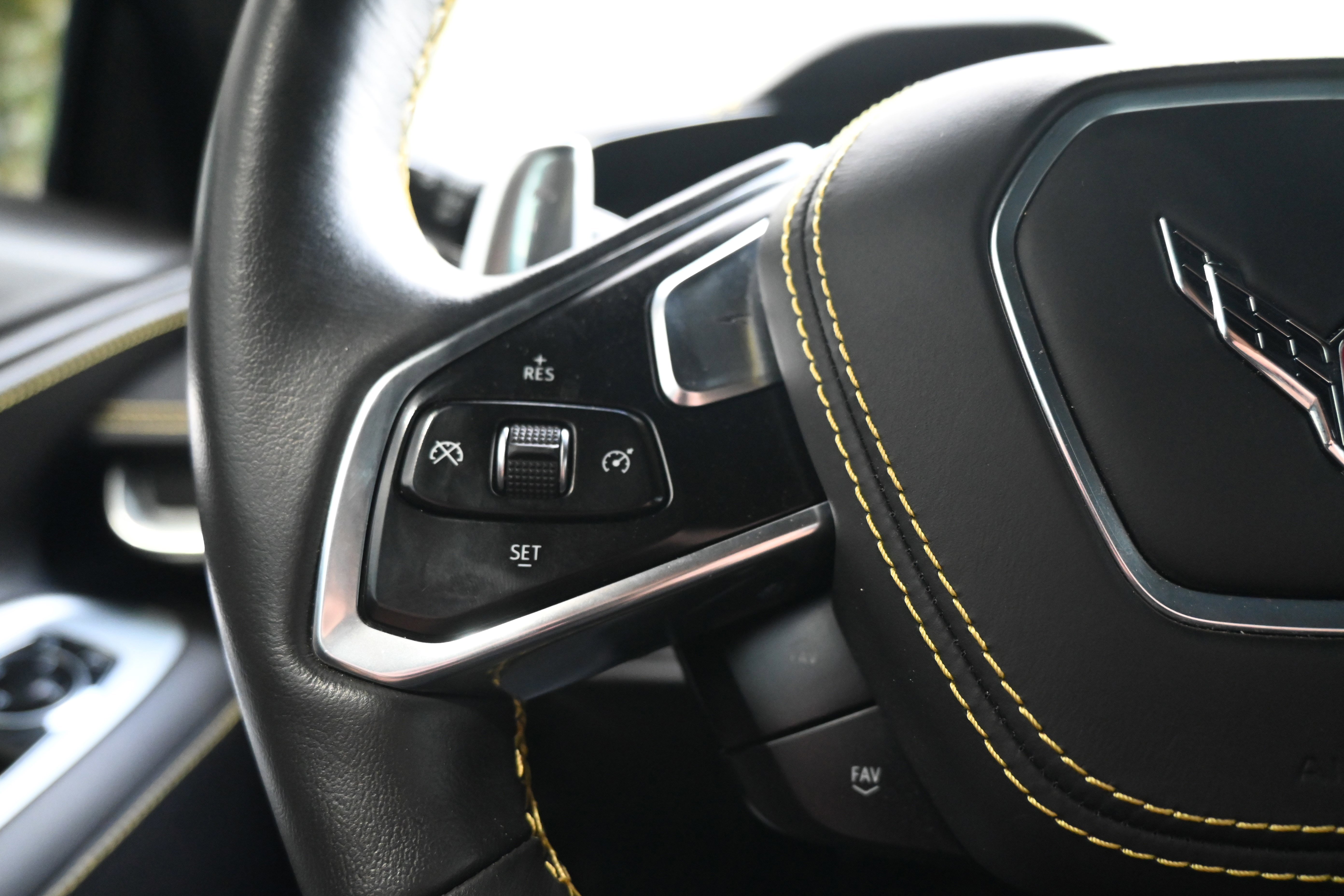 Used 2021 Chevrolet Corvette Stingray Premium Cpe w/ Z51 Performance Package image 29