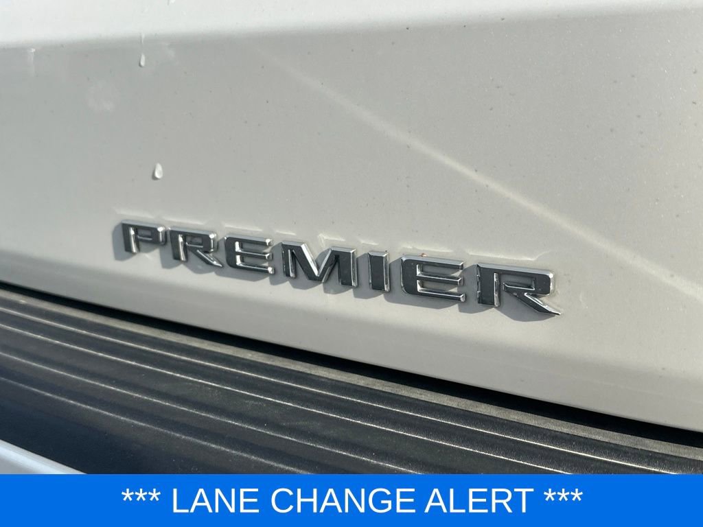 Used 2025 Chevrolet Suburban Premier image 9