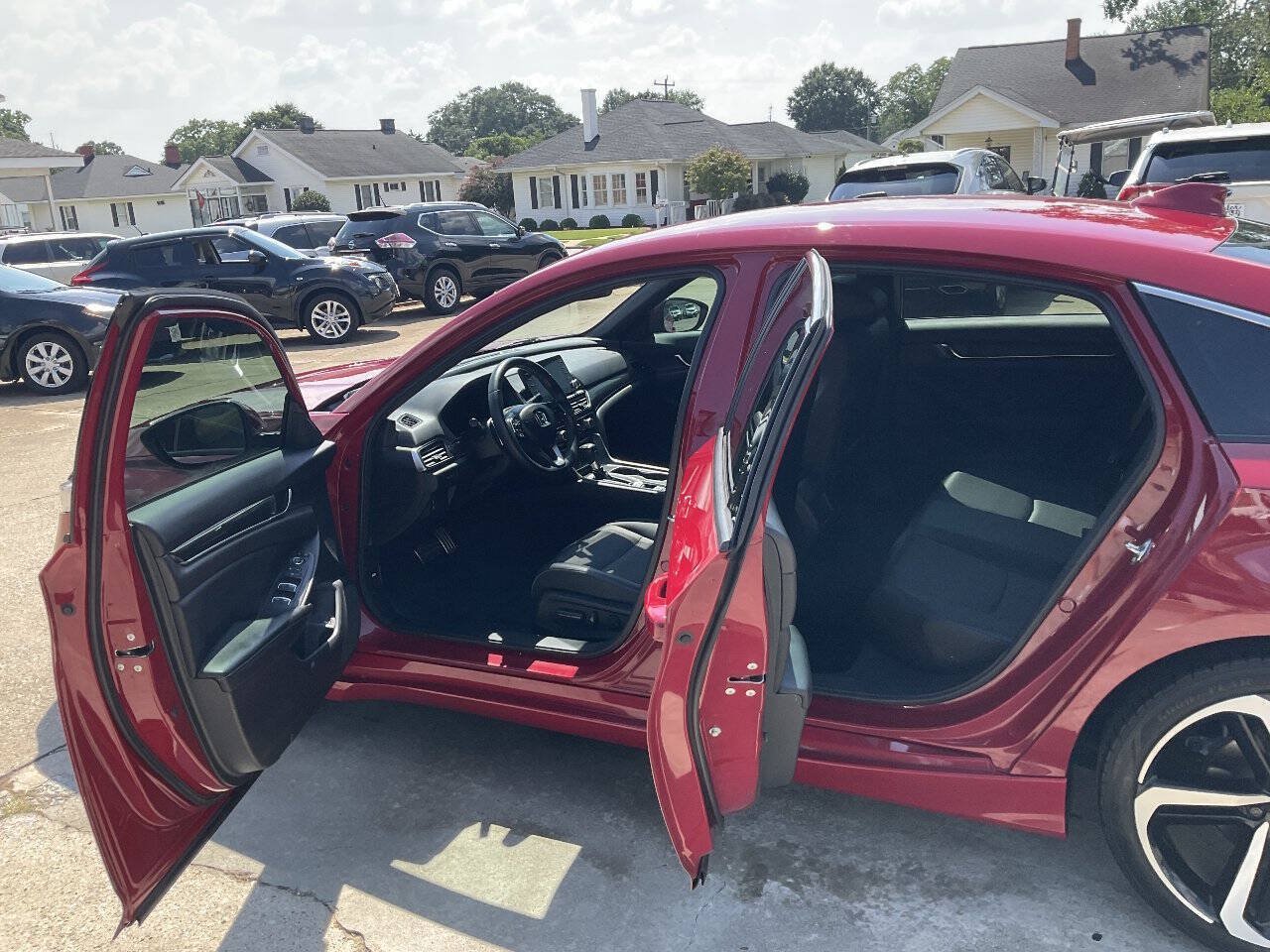 Used 2018 Honda Accord Sport image 9