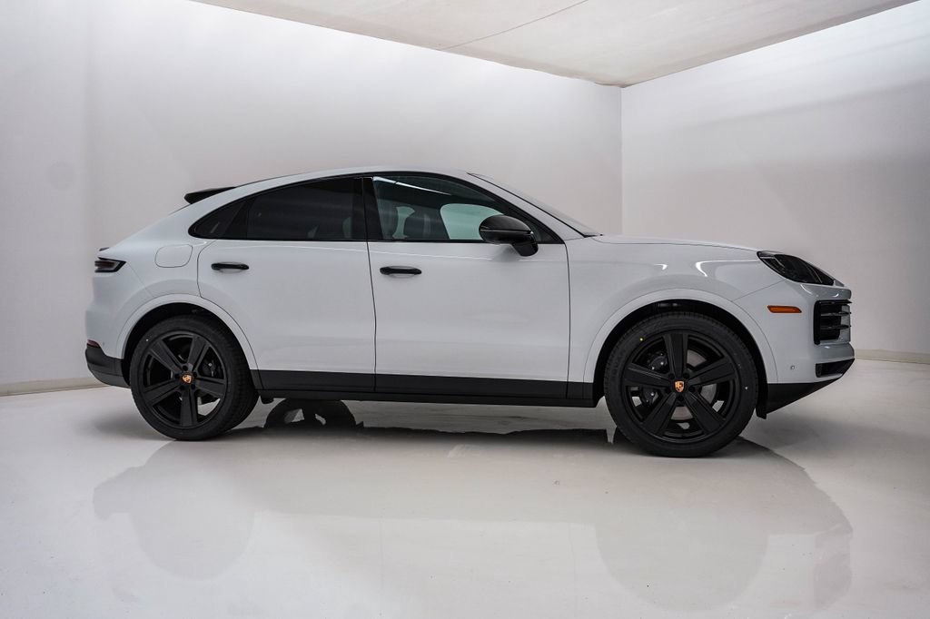 New 2026 Porsche Cayenne Coupe AWD/4WD image 9