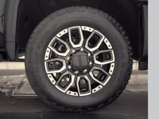 Used 2024 GMC Sierra 3500 Denali image 13