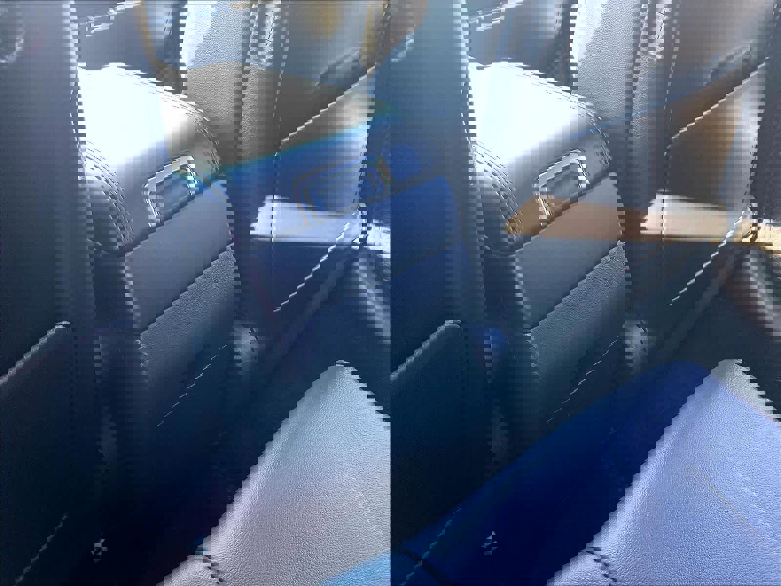 Used 2025 Hyundai Santa Fe Limited image 28