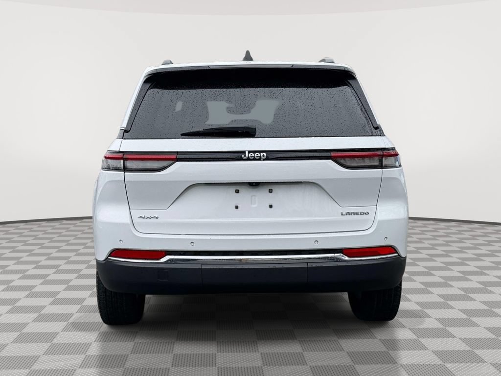 Certified 2023 Jeep Grand Cherokee Laredo AWD/4WD image 7