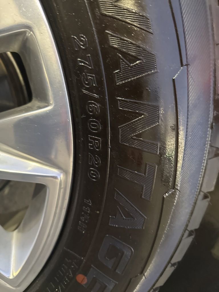 Used 2023 Chevrolet Suburban Premier image 38