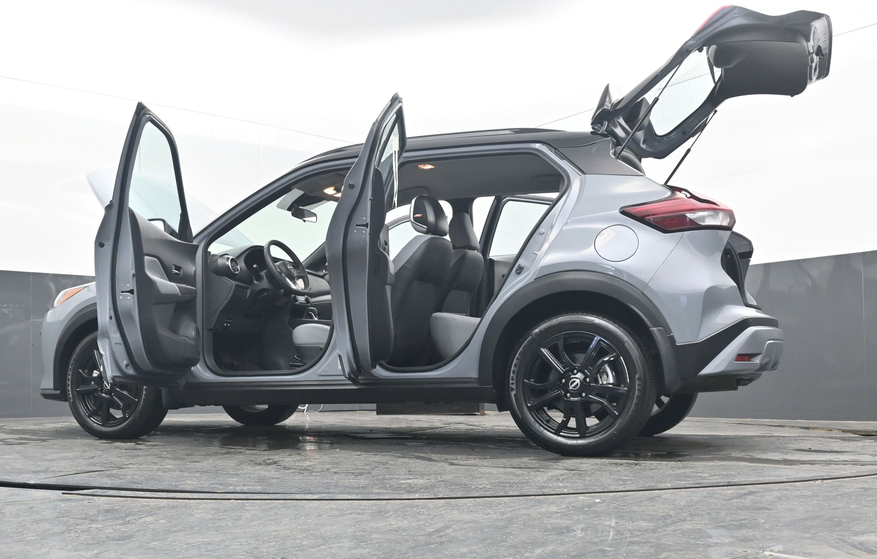 Certified 2024 Nissan Kicks SR w/ SR Premium Package image 41