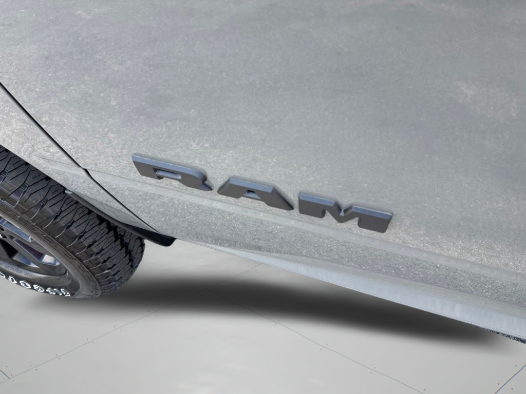 New 2026 RAM 2500 Laramie AWD/4WD image 30