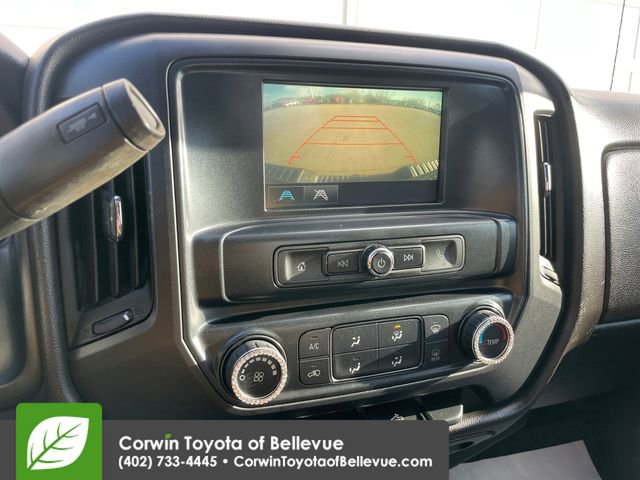 Used 2018 Chevrolet Silverado 1500 Custom w/ Custom Value Package AWD/4WD image 28