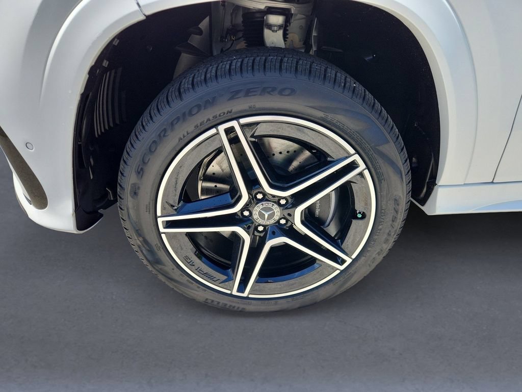 New 2026 Mercedes-Benz GLS 450 4MATIC image 8
