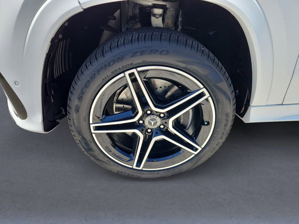 New 2026 Mercedes-Benz GLS 450 4MATIC image 8