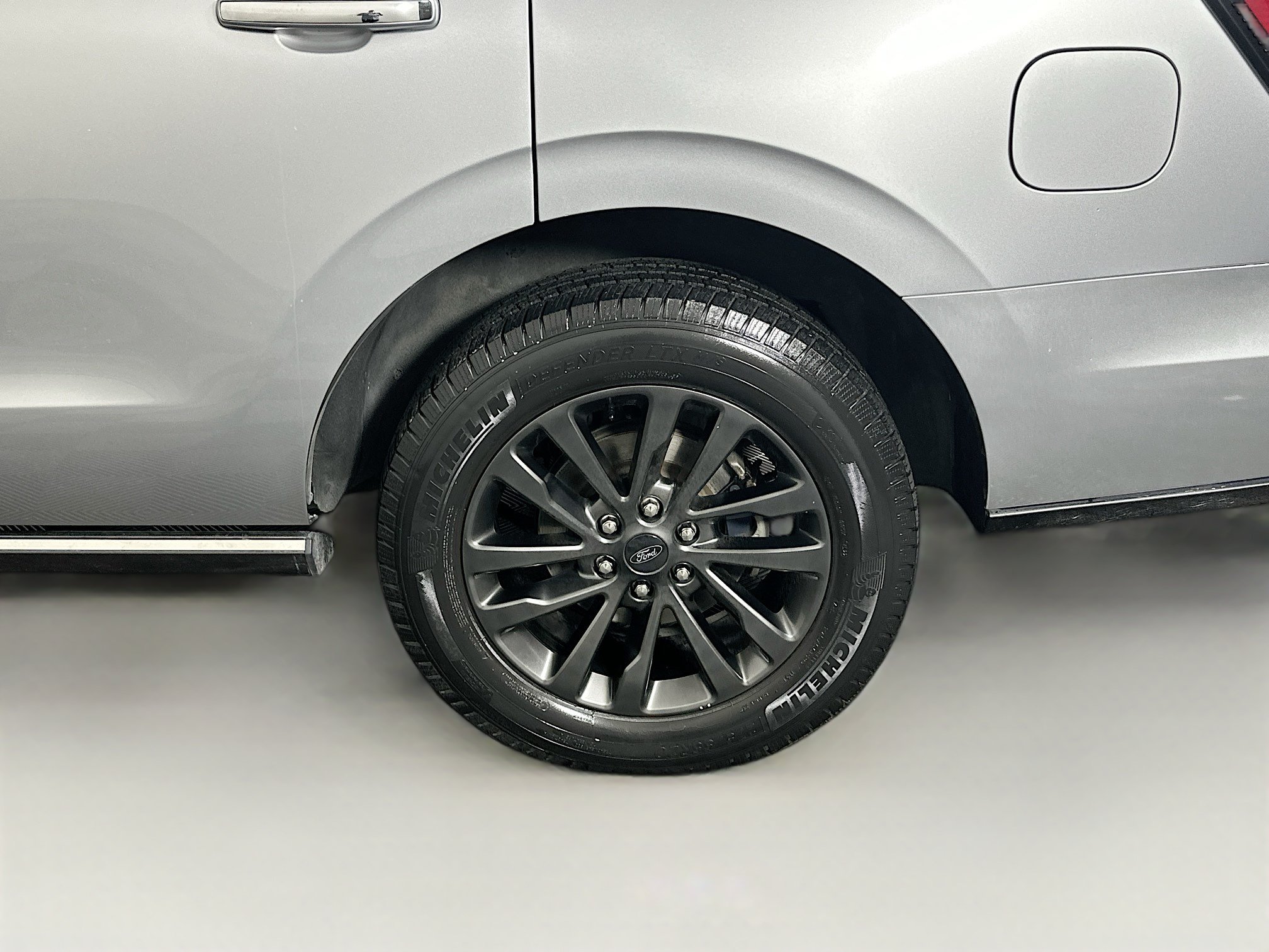 Used 2021 Ford Expedition Limited RWD image 11