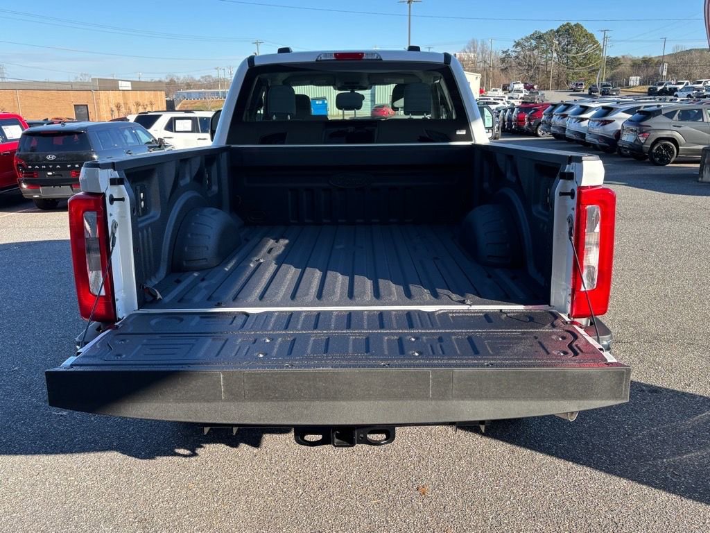 New 2026 Ford F250 XL w/ XL Chrome Package image 3