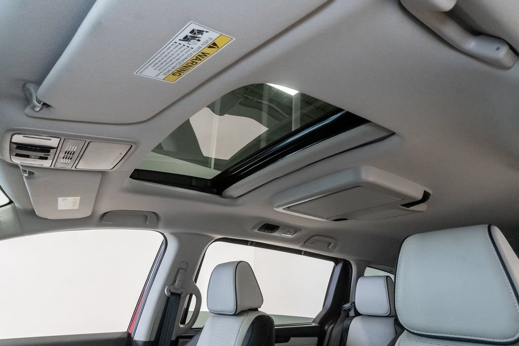 Used 2026 Honda Odyssey Elite image 9