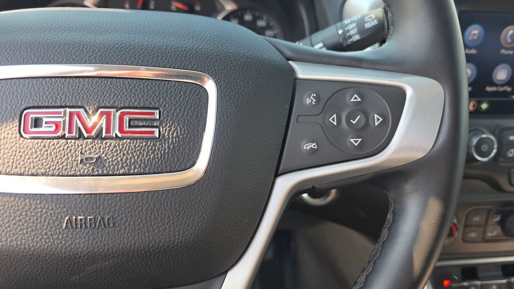 Used 2024 GMC Terrain SLT image 15