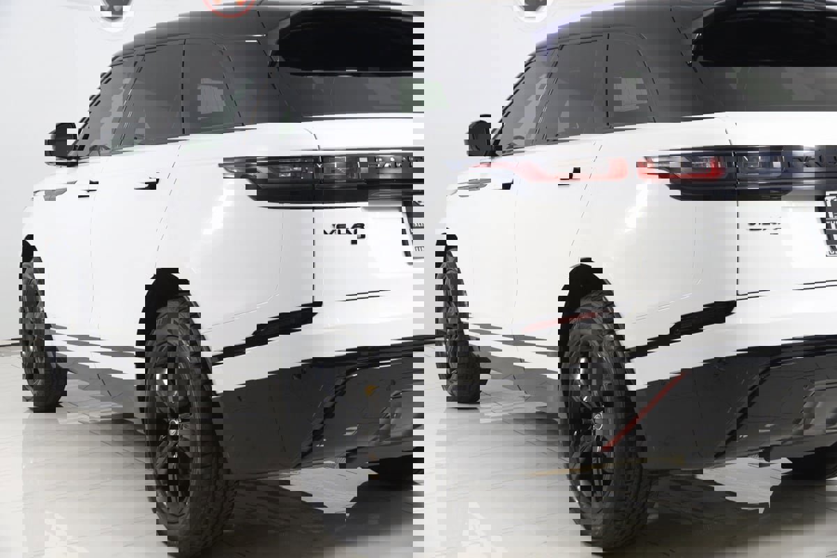 Used 2021 Land Rover Range Rover Velar R-Dynamic S image 22