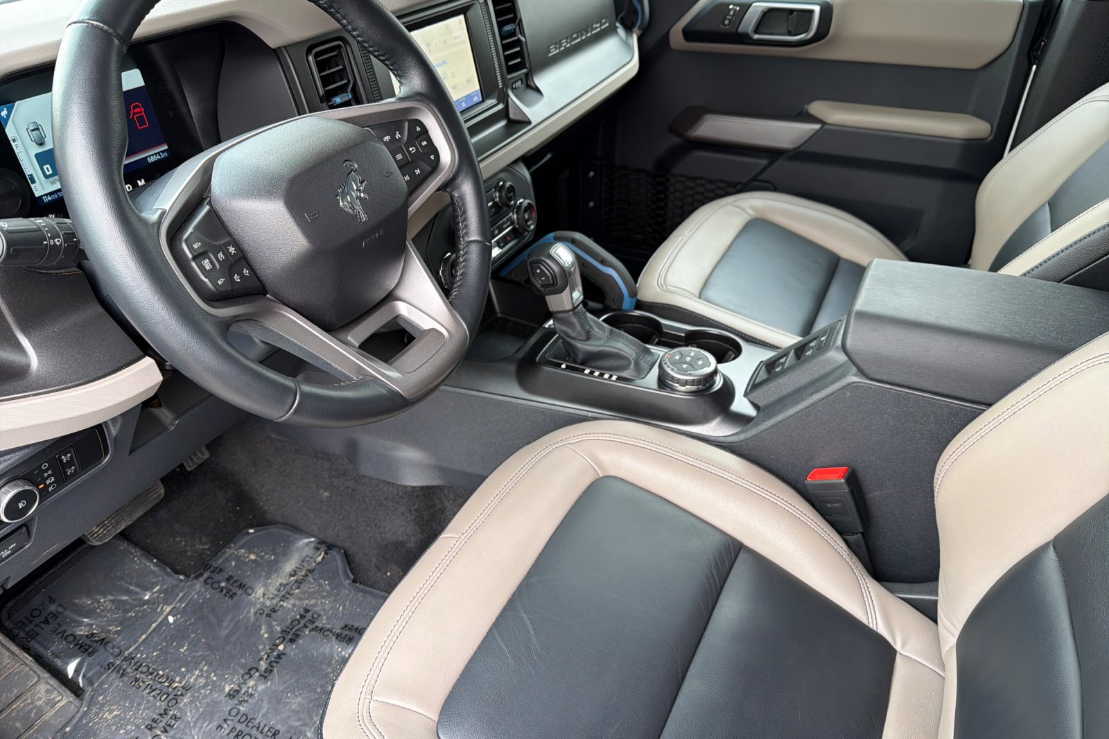 Used 2023 Ford Bronco Wildtrak image 10