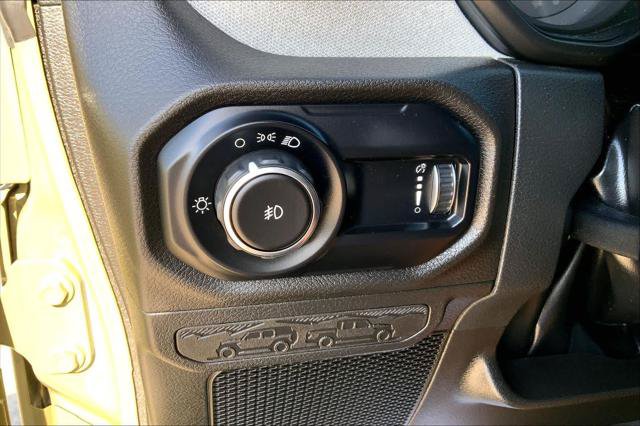 Certified 2026 Jeep Wrangler Sport AWD/4WD image 29