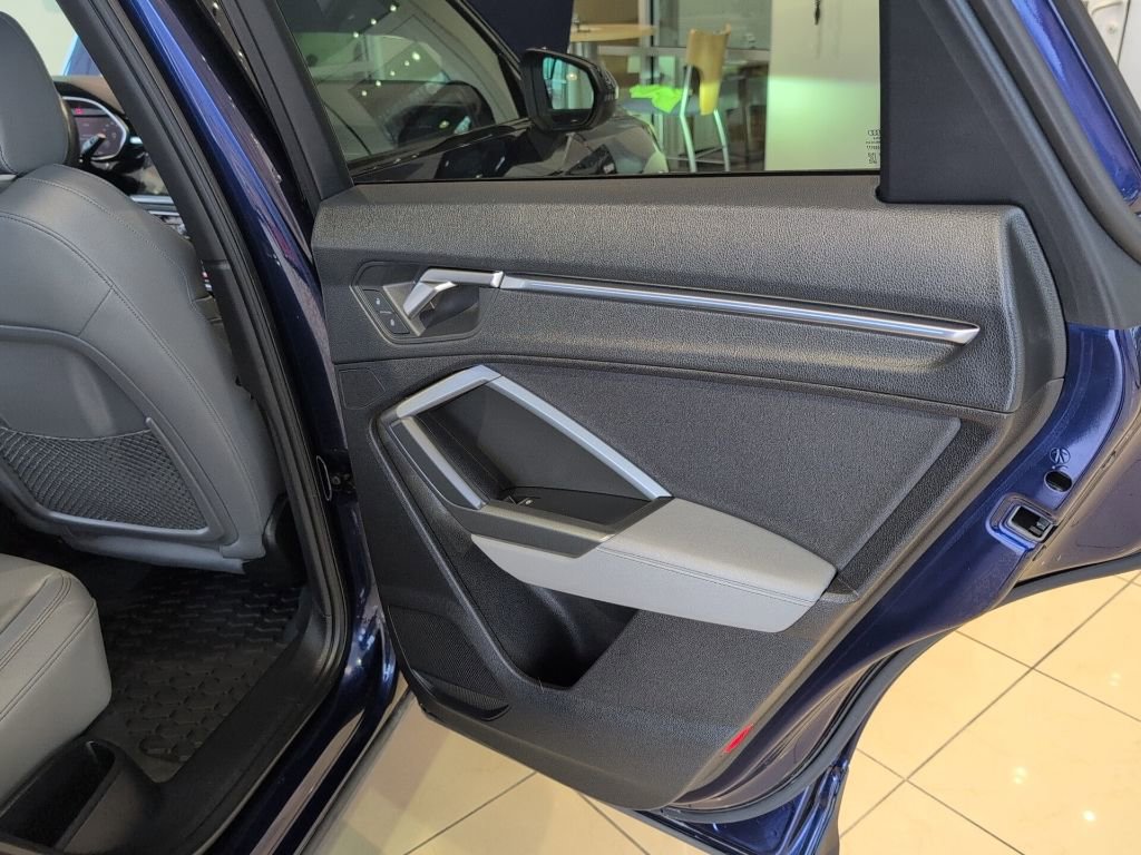 Used 2024 Audi Q3 2.0T Premium Plus w/ Premium Plus Package image 41