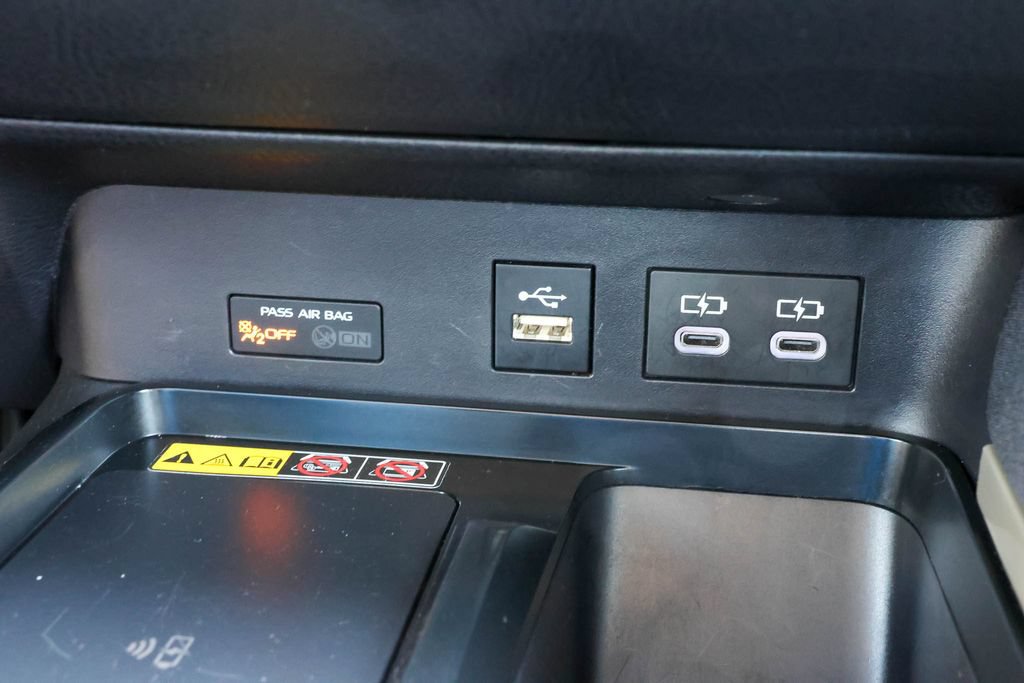 Used 2025 Toyota Camry LE FWD image 20