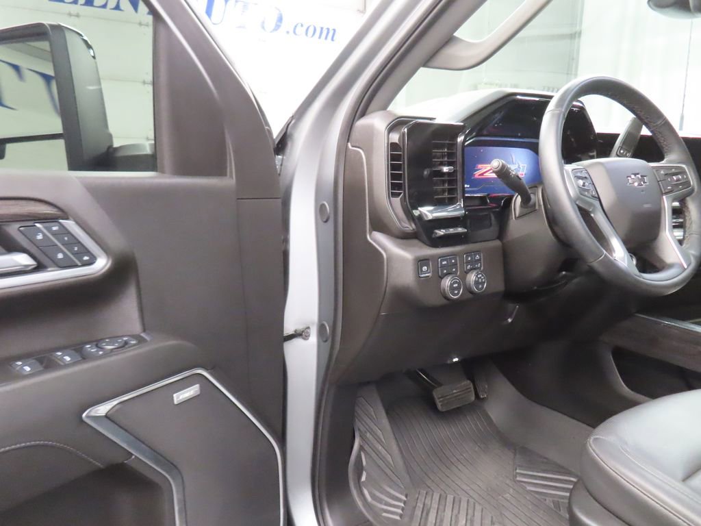Used 2025 Chevrolet Silverado 2500 LTZ w/ LTZ Plus Package AWD/4WD image 64
