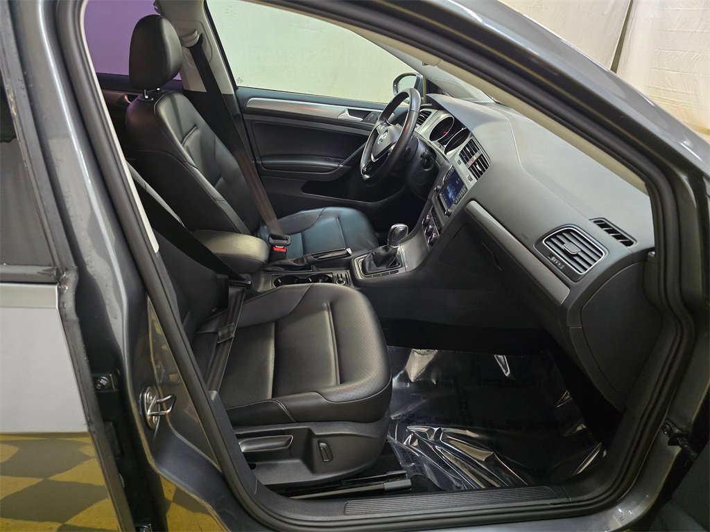 Used 2017 Volkswagen Golf Wolfsburg Edition image 11